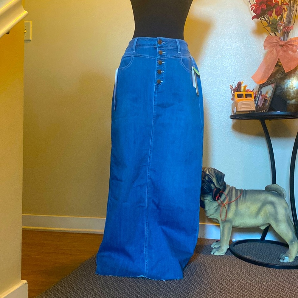 Denim skirt
